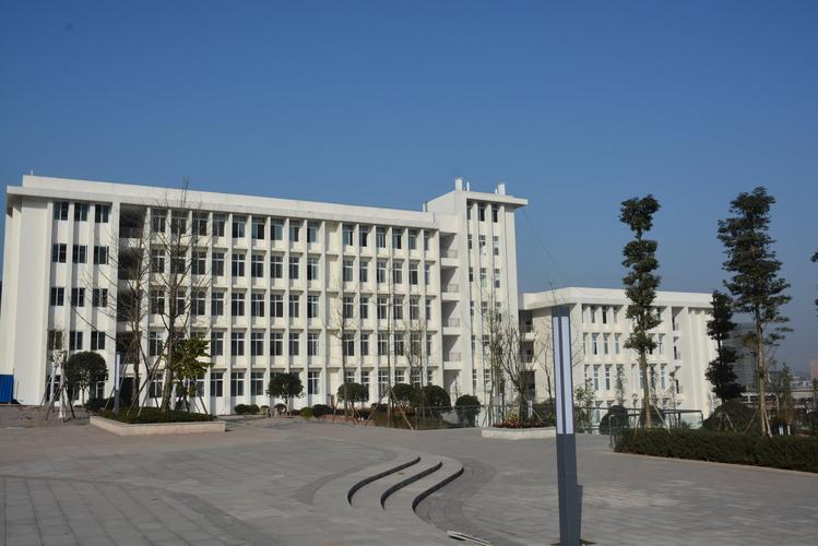 立足特色，育人为本——走进成都信息技术学校
